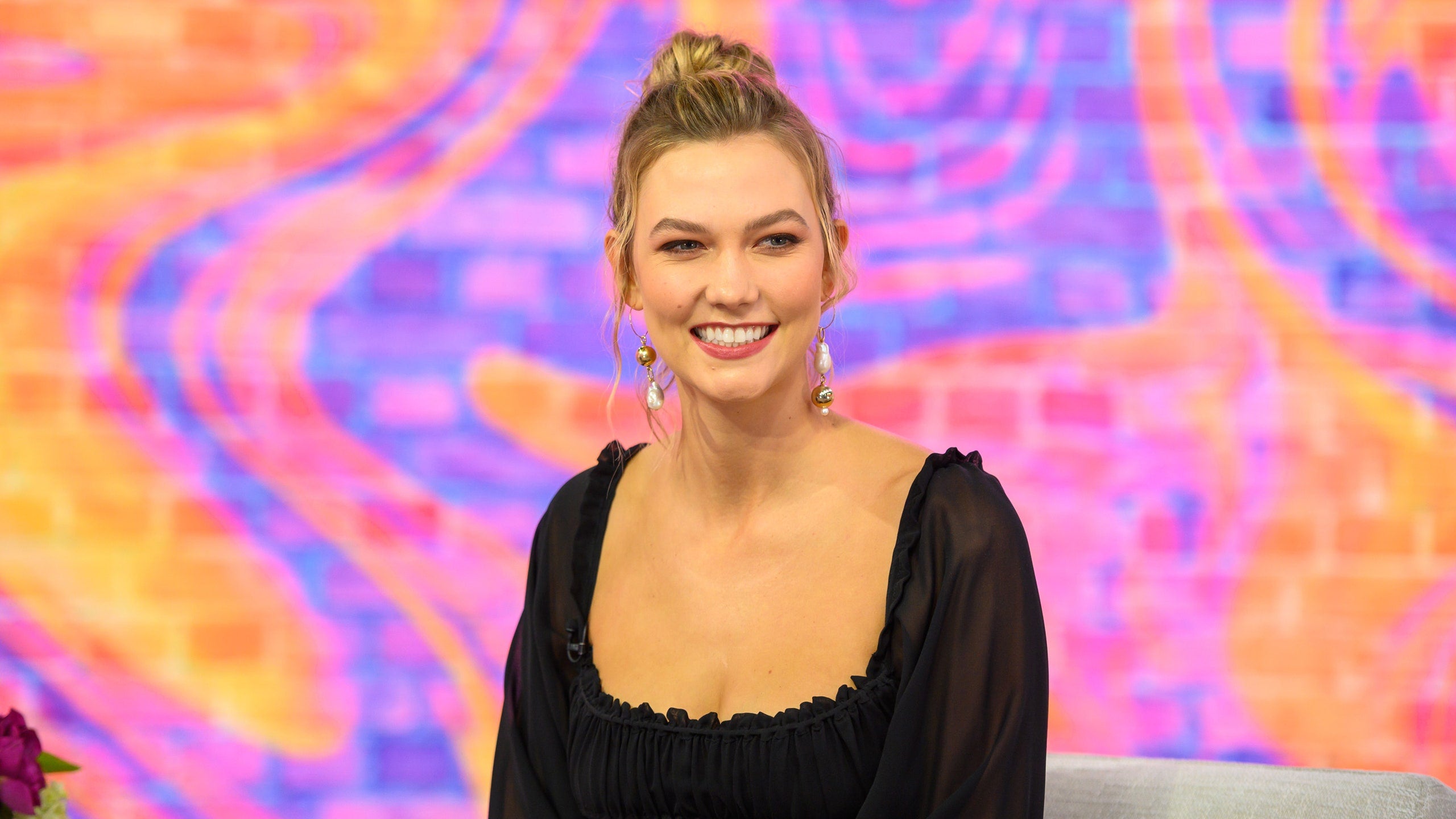 <p><strong>Karlie Kloss</strong> wears Comrad for <em>More Energy</em></p>