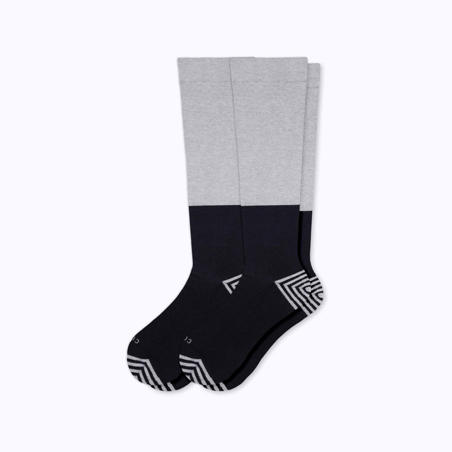 A 2-pack of cotton compression socks in grey-black tencel colorblock