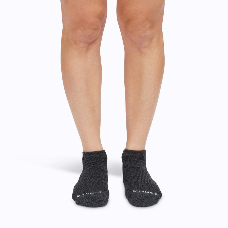Front view of feet wearing nylon ankle socks in heather-charcoal solid